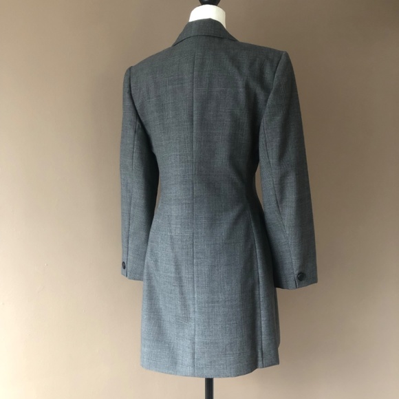 Jones Wear suit - Picture 2 of 6